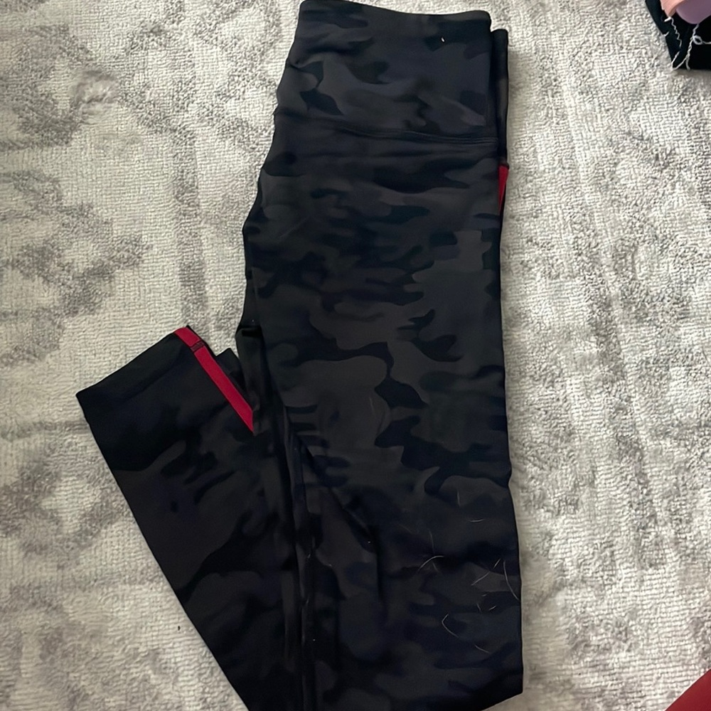 Size M Vimia Leggings